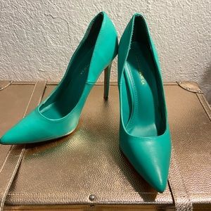 Shoe Republic LA Teal Pointed Toe Stiletto Pumps